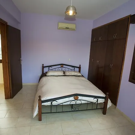 Fakontis Court Peyia
