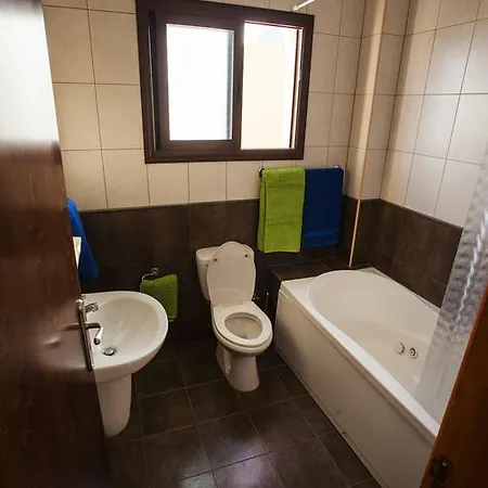 Apartment Fakontis Court *