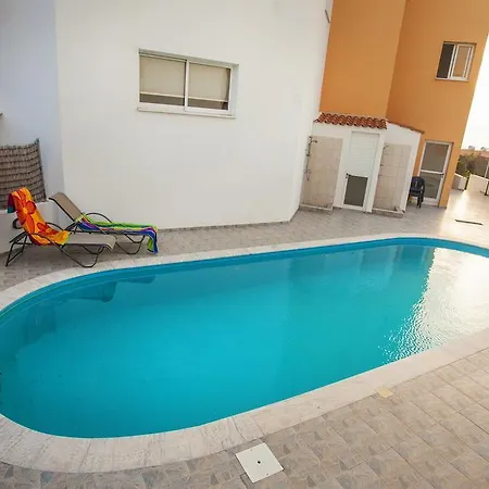 Fakontis Court