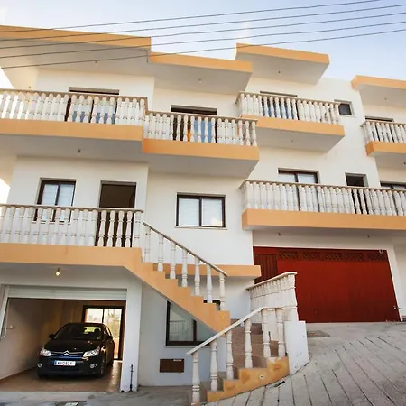 Fakontis Court Peyia