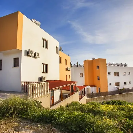 Apartment Fakontis Court Peyia