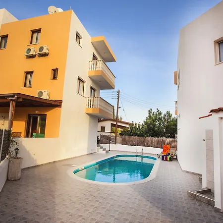Fakontis Court Peyia