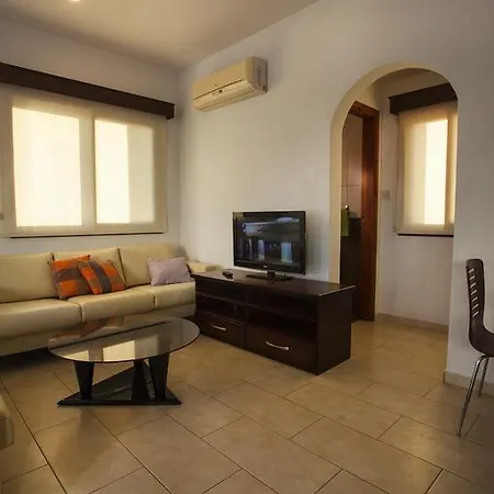 Fakontis Court Peyia